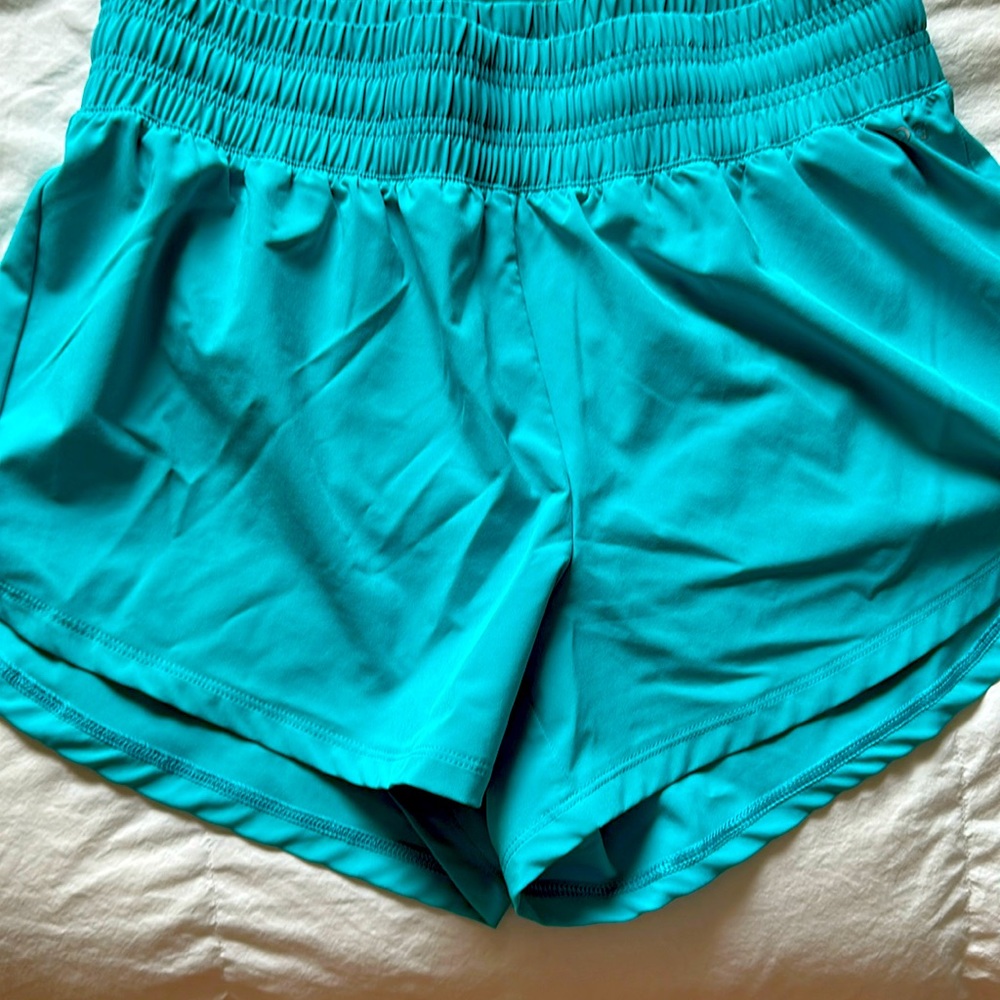 Only worn once! Ended up buying a large. My loss is your gain!